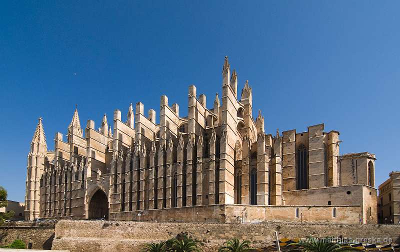 MSG_20080904113023__ND23589 Kopie.jpg - Die Kathedrale